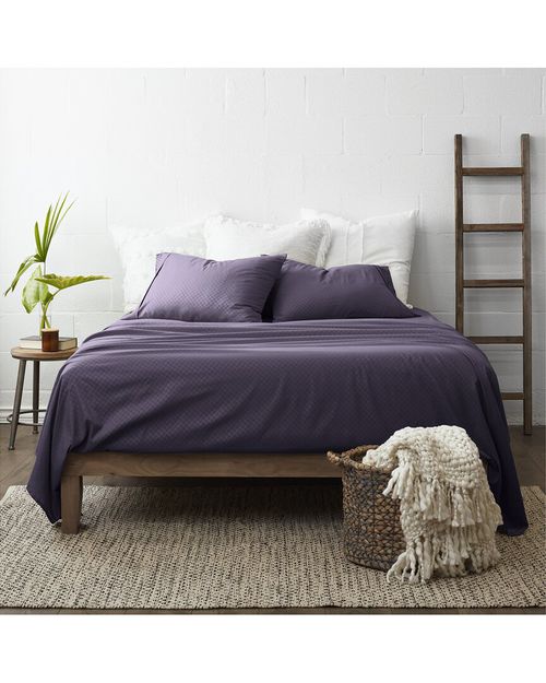 Premium Checkered Embossed 4Pc Bed Sheet Set