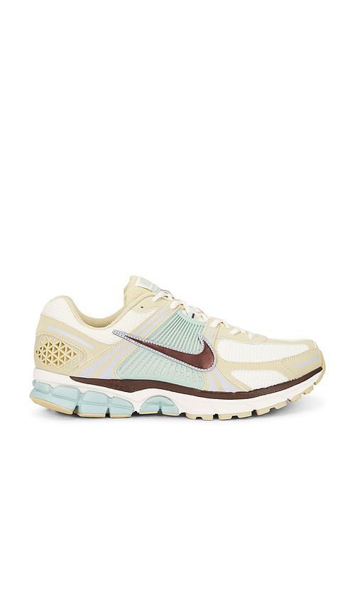 Nike Zoom Vomero in Metallic Gold. - 9.5 also , 10.5, 11, 11.5, 12, 13, 14, 7, 7.5, 8, 8
