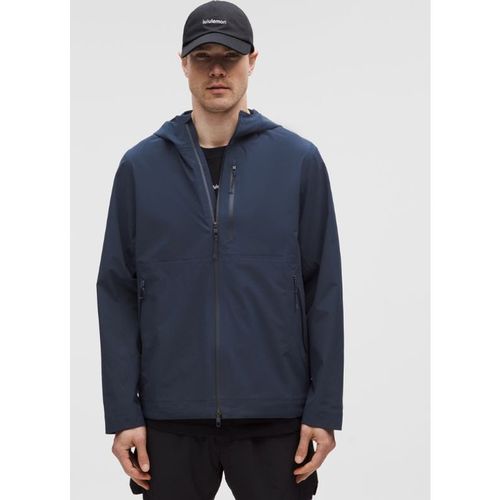Lululemon – Men's City-to-Hike Waterproof Jacket – Color Blue