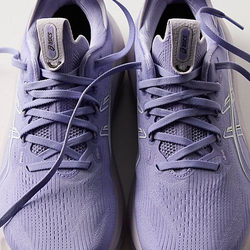 Asics ASICS GEL-NIMBUS 28 Sneakers at Free People in Pearl Pink/Morganite