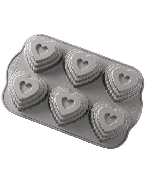 11.79In Tiered Heart Cakelet