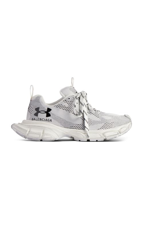 X Under Armour 3XL Mesh Sneakers