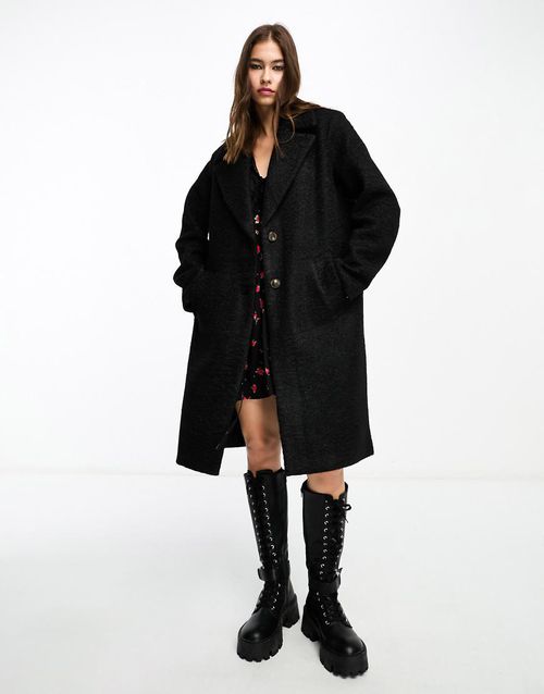 Tailored coat in black