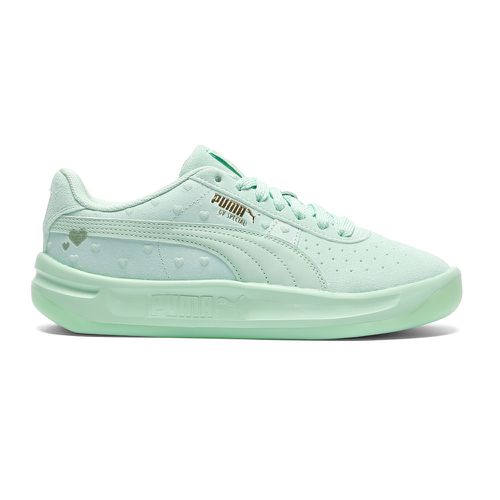 GV Special Hearts Sneakers