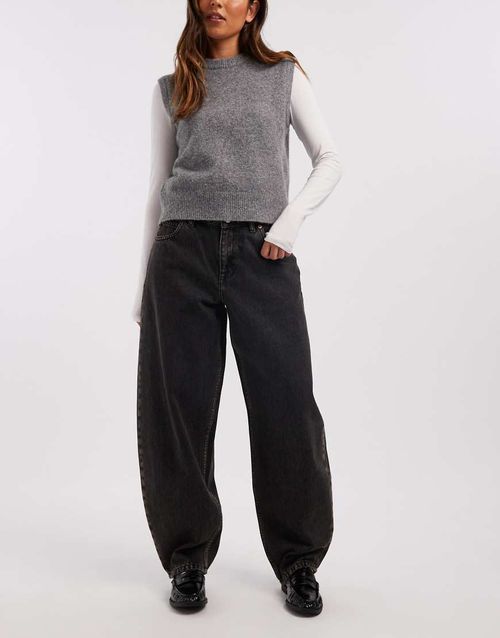 Nanci mid waist relaxed fit barrel leg in washed black