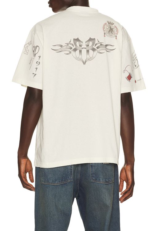 Balenciaga Medium Fit T-Shirt in Cream - Cream. S also in