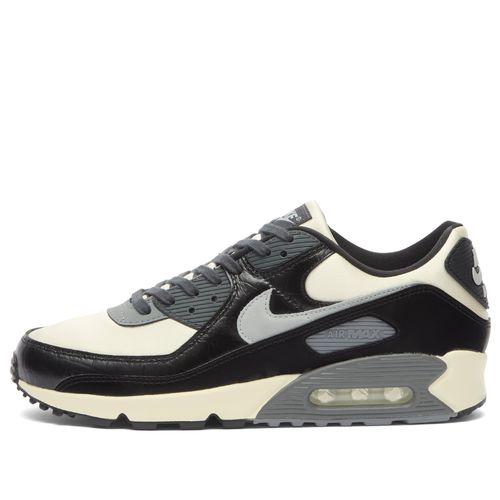 Air Max 90 QS Sneaker in Sail/Lightt Smoke Grey/Black/Coconut Milk