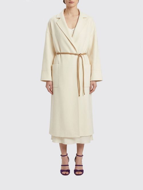 Coat Woman color White