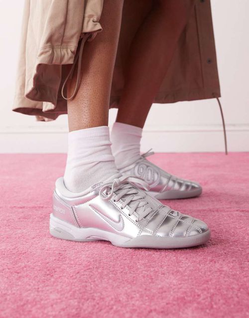 T90 unisex trainers in silver metallic