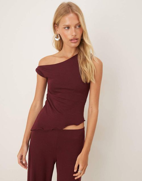 Co-ord knit-look off shoulder asymmetric top in burgundy-Red