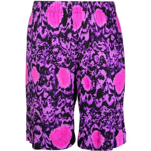 Abstract-pattern silk short