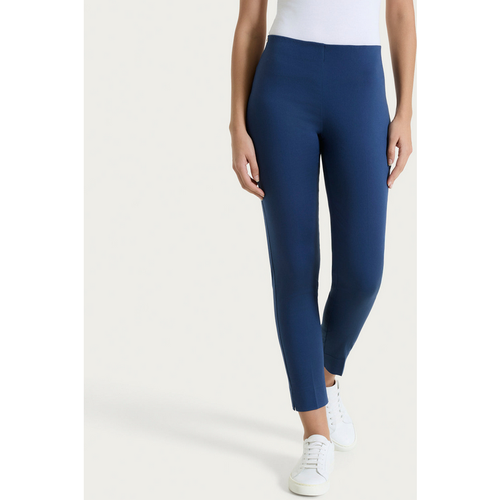 Woman ocean trouser