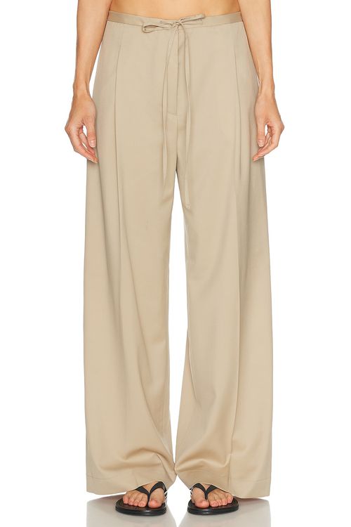 Rohe Relaxed Drawstring Trouser in Beige - Beige. 38 also