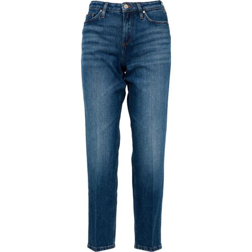 Ziehen Sie die Fuller Jeans an
