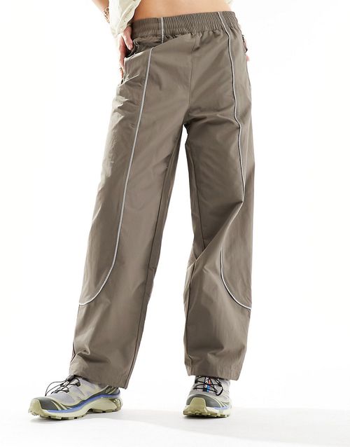 Tek Piping wind pants in brown