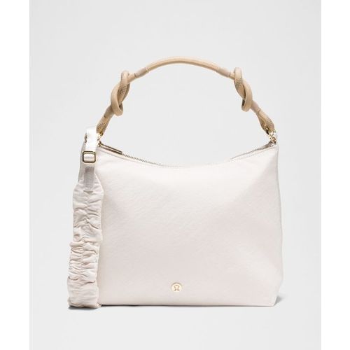 Lululemon – Convertible Ruched Crossbody Bag 6.5L – Color Khaki/Gold/White
