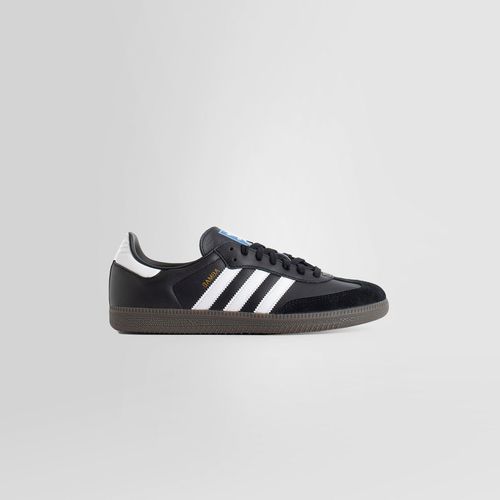 MAN BLACK SNEAKERS