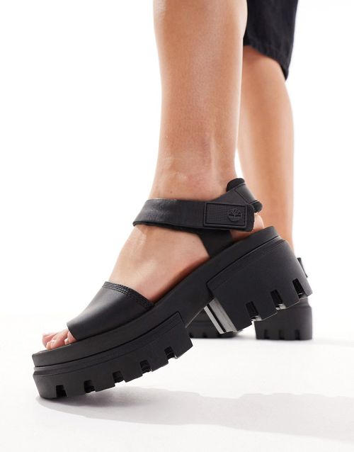 Everleigh platform sandal in black