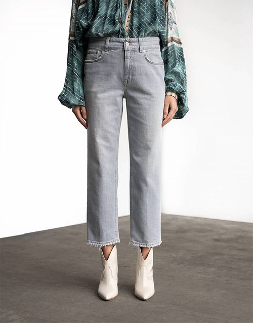 Milo Jeans In Light Grey