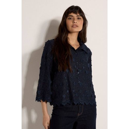 Apricot Women's Applique Flowers Cropped Shirt in Navy