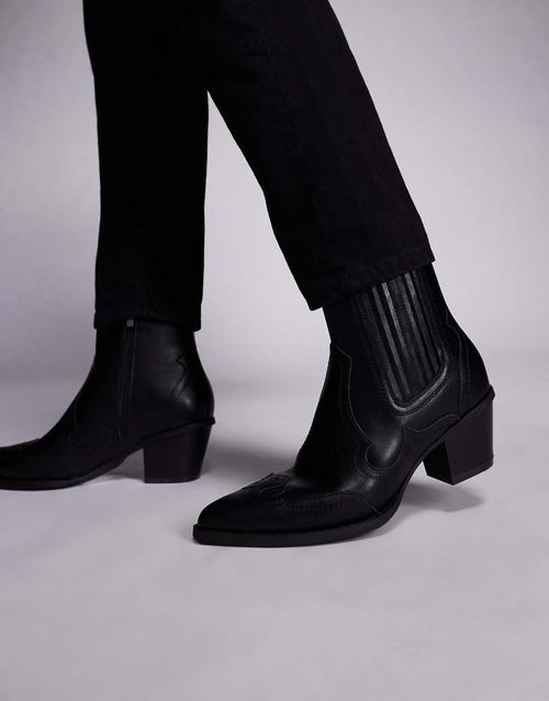 Western chelsea boots in black with cuban heels