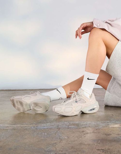 Nike Air Max Muse sneakers in beige-Gray