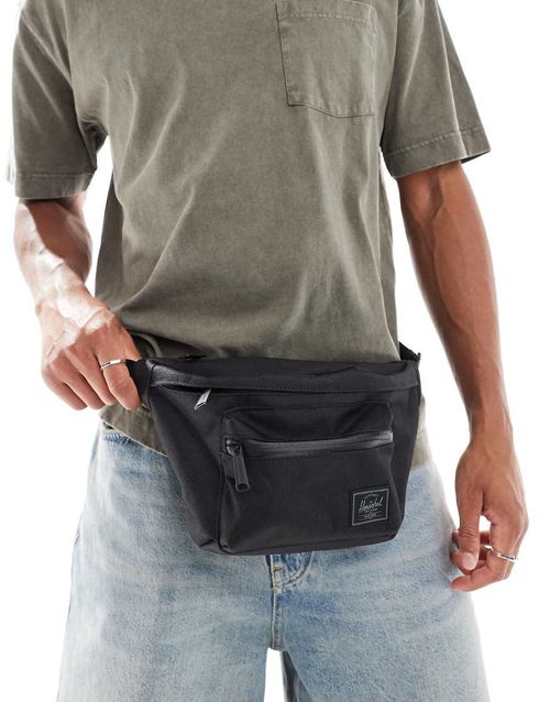 Pop quiz crossbody bumbag in black