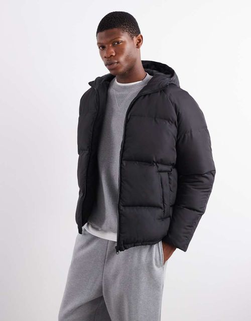 Puffer jacket in black