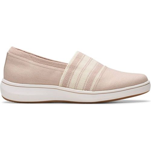 Clarks Brinkleyskymst Sand Slip Ons In Beige