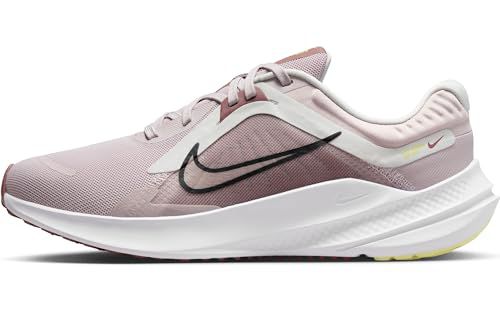 NIKE Women's Quest 5 Sneaker