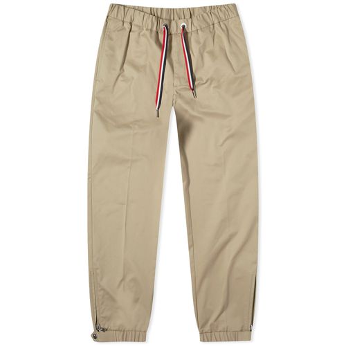 Men's Gabardine Tapered Trouser in Beige