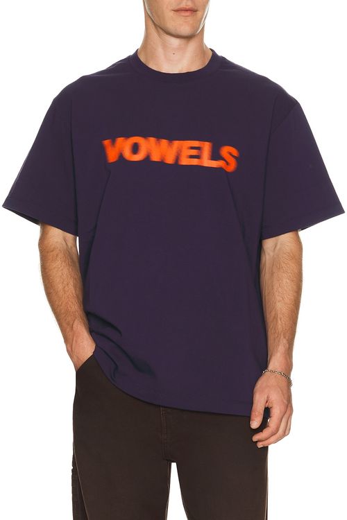 Vowels Blur Tee in Navy - Navy. 1 also