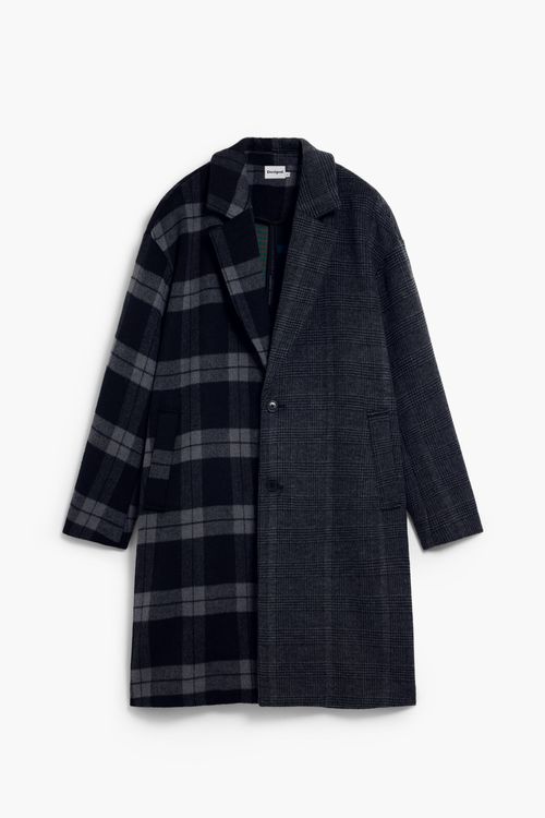 Checkered bimaterial coat