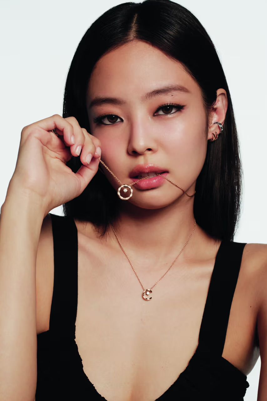 Jennie of BLACKPINK Shines in Chanel's Latest &quot;Coco Crush&quot; Collection