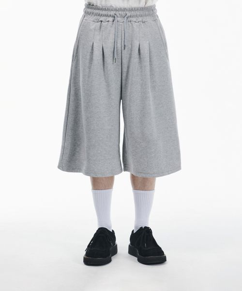 Two-Tuck Regular Bermuda Training Pants