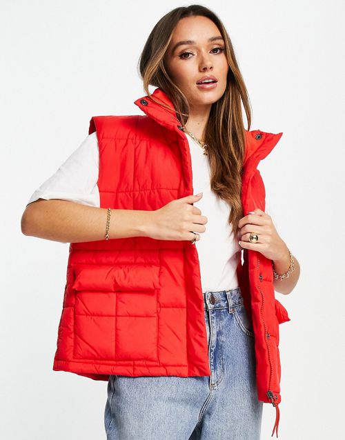 Puffer gilet vest in red