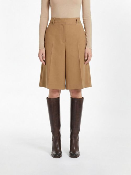 Shorts Woman color Biscuit