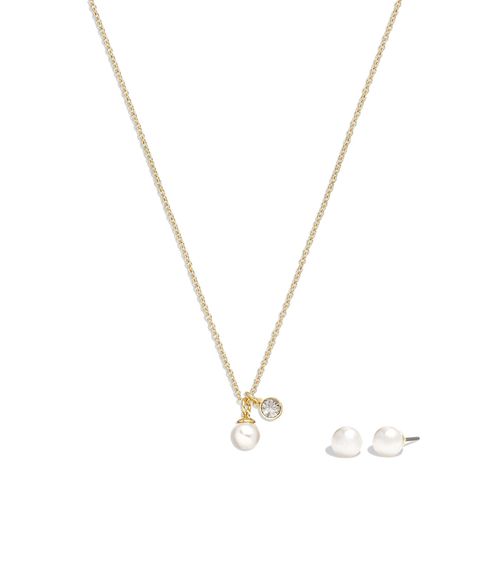 Pearl necklace and earrings set