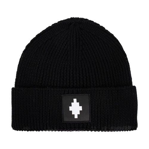 Beanie with logo patch