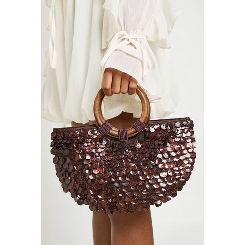 Boohoo Women's Shell Detail Wooden Handle Grab Bag in Chocolate