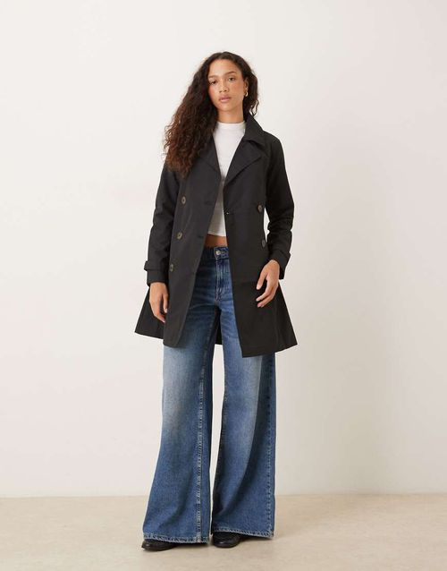 Double breasted belted trench coat in black