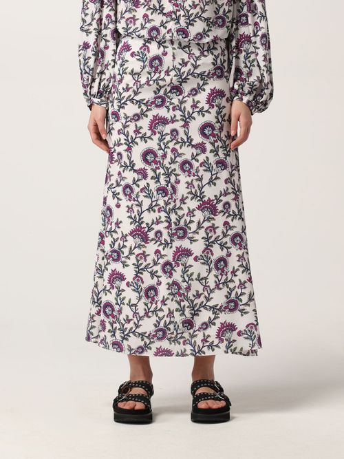 Long skirt with floral pattern