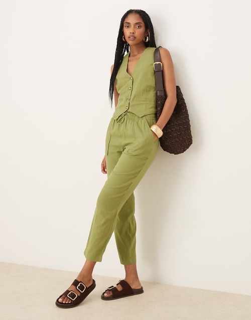 Linen blend drawstring waist tapered trousers in olive-Green