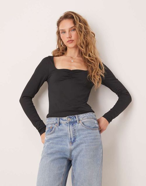 Double layer long sleeve sweetheart neck top in black