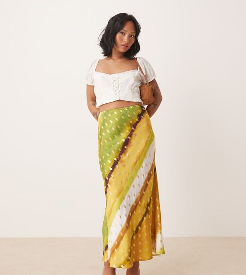 Never Fully Dressed Petite Dorris satin gold fleck maxi skirt in green print-Multi