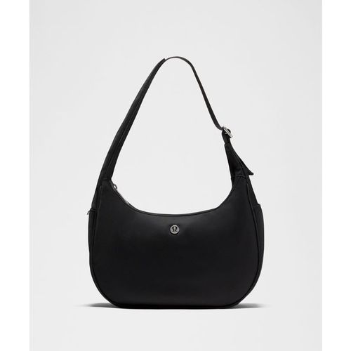 Lululemon – City Essentials Shoulder Bag 4L – Color Black/Silver