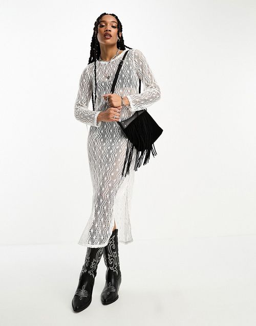 Maxi crochet dress with low back in white