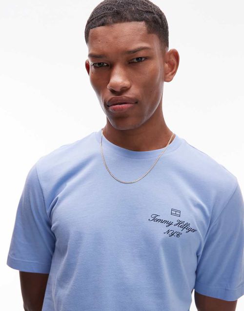 Script t-shirt in blue