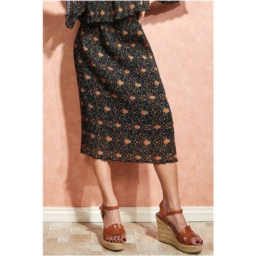City Goddess Printed Shirred Midi Skirt - Black