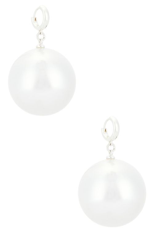 Sandy Liang OHRRINGE BUBBLEGUM in Perlmutt - White. a